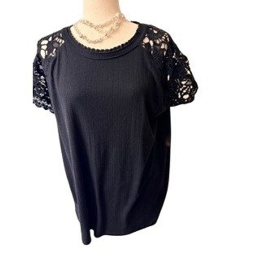 Torrid Black Top with Crochet Laced Sleeves Size 1 (14/16) - Picture 3 of 12